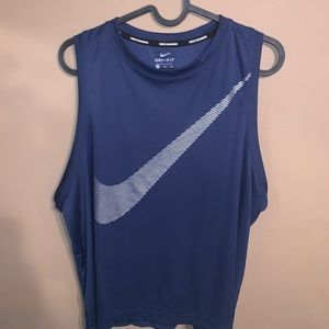 Nike Run Swoosh Tank